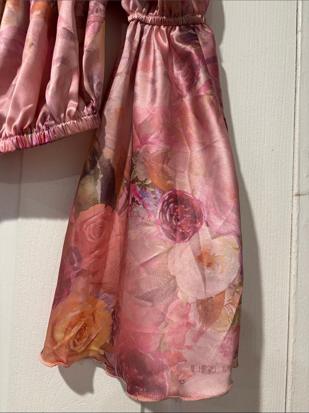 Pink Floral Off-Shoulder Puff Sleeve Crop Top - Picture 3 of 4